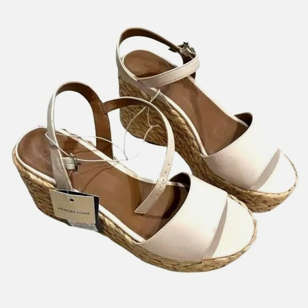 Universal Thread Women’s White ALISHA Wedge Sandal Size‎ 8